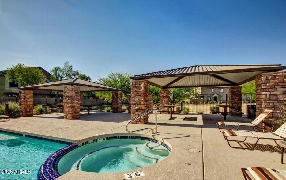 2725 E Mine Creek Road - Photo 18
