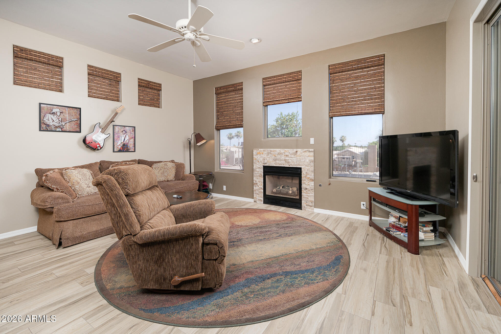 6037 W Robin Lane - Photo 11