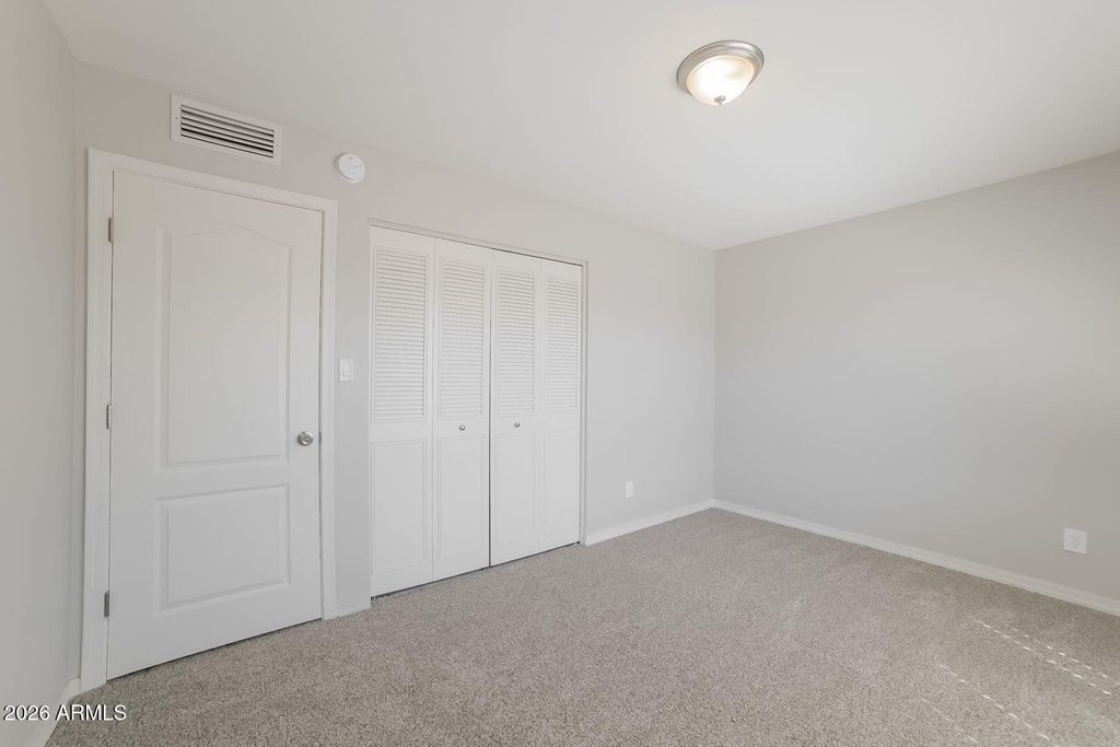 5006 W Torrey Pines Circle - Photo 10