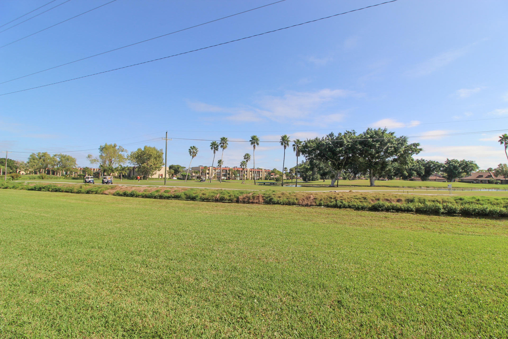 4692 Lucerne Lakes Boulevard E - Photo 1