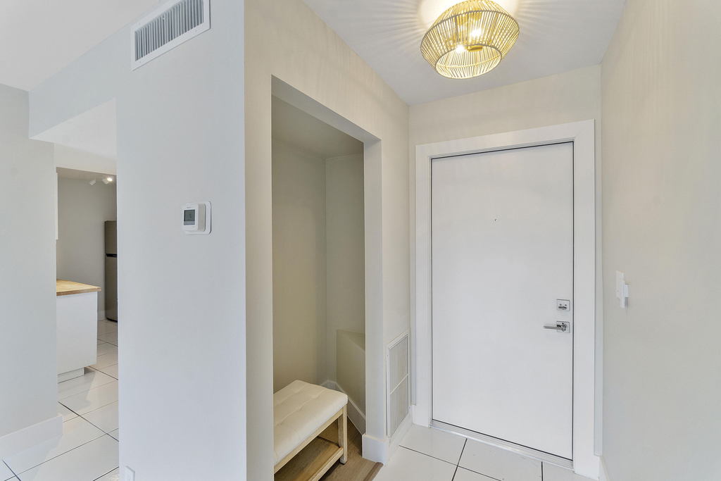 689 Ne 6th Court - Photo 3