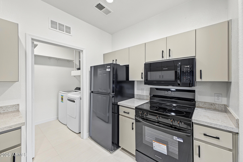 14250 W Wigwam Boulevard - Photo 10