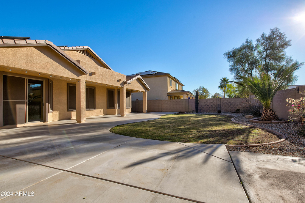 13643 W Country Gables Drive - Photo 32
