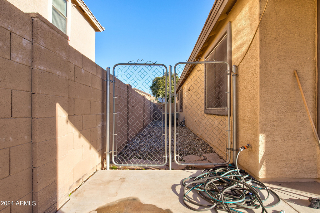 13643 W Country Gables Drive - Photo 29