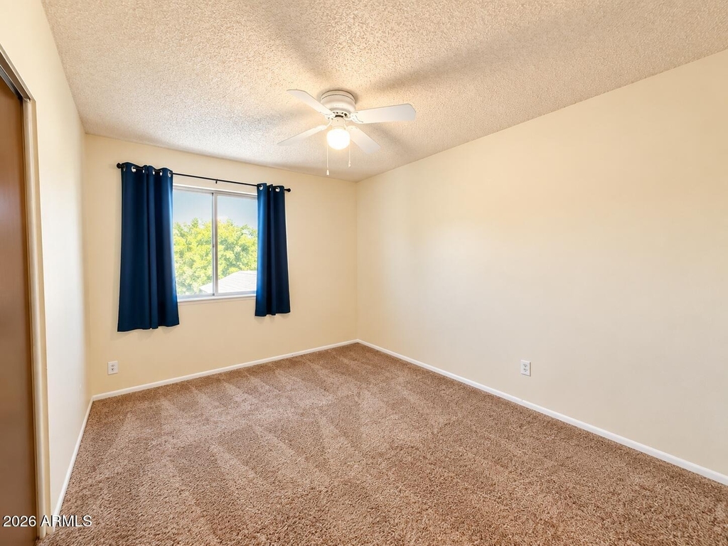 5723 N 62nd Avenue - Photo 10