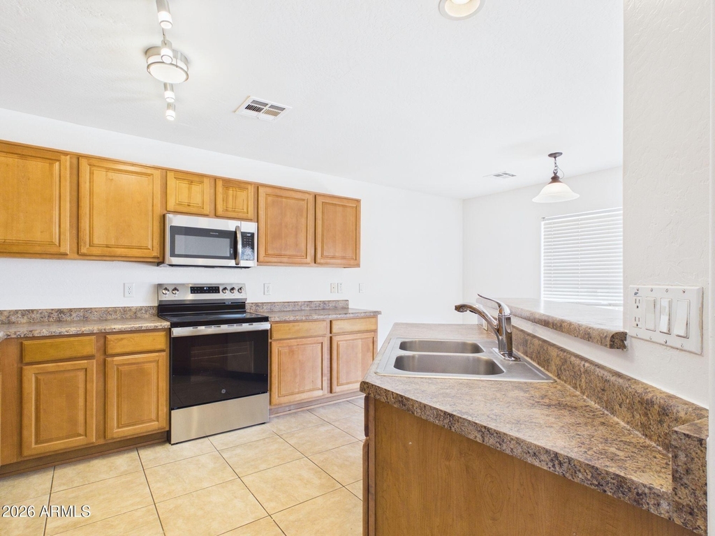 1661 W Harding Avenue - Photo 9