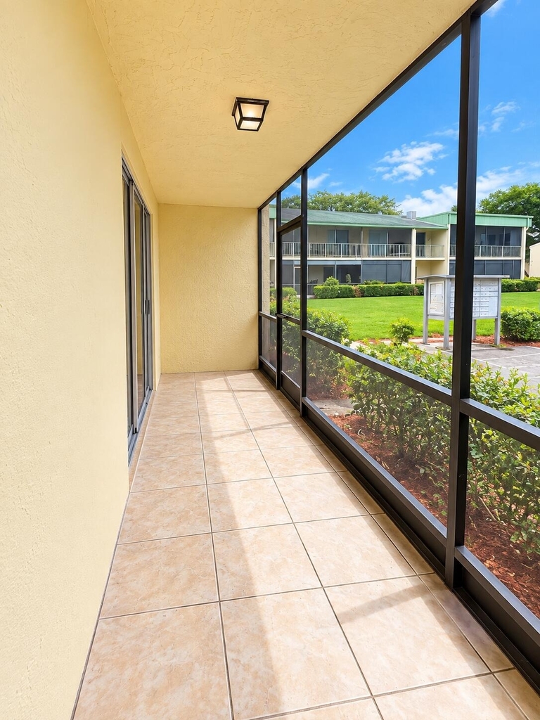 4135 Nw 88th Avenue - Photo 11