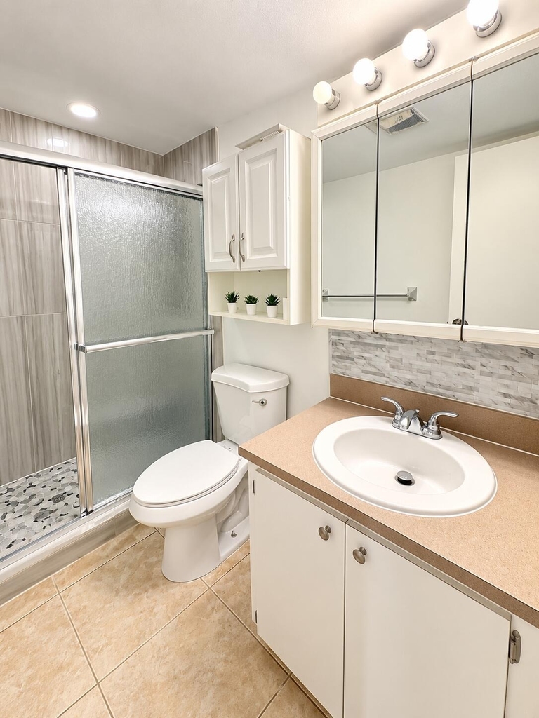 4135 Nw 88th Avenue - Photo 6