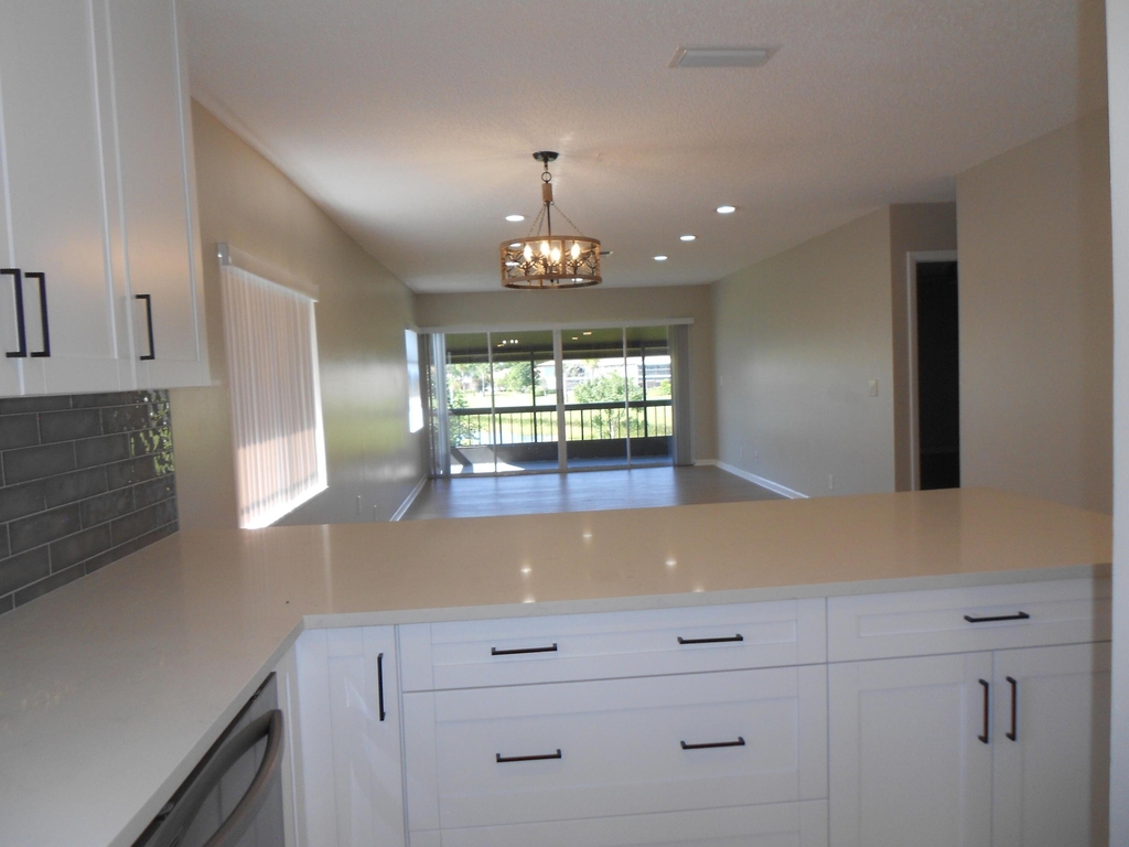 13809 Royal Palm Court - Photo 4