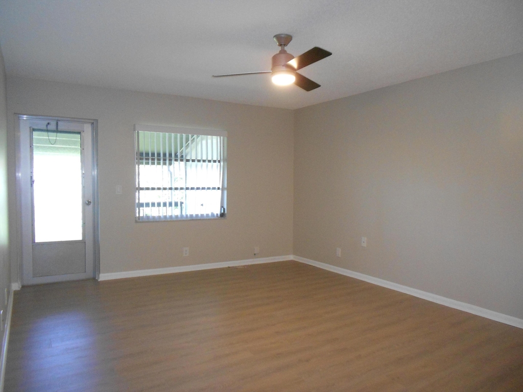 13809 Royal Palm Court - Photo 10