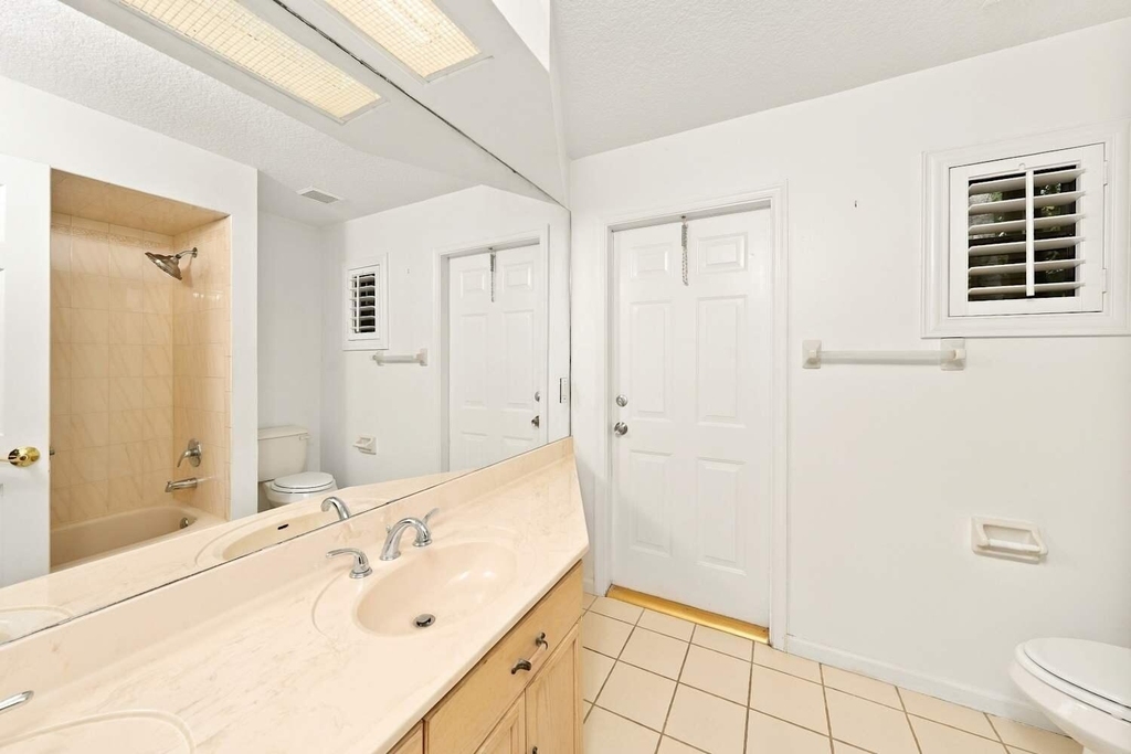 1566 Hollyhock Road - Photo 10