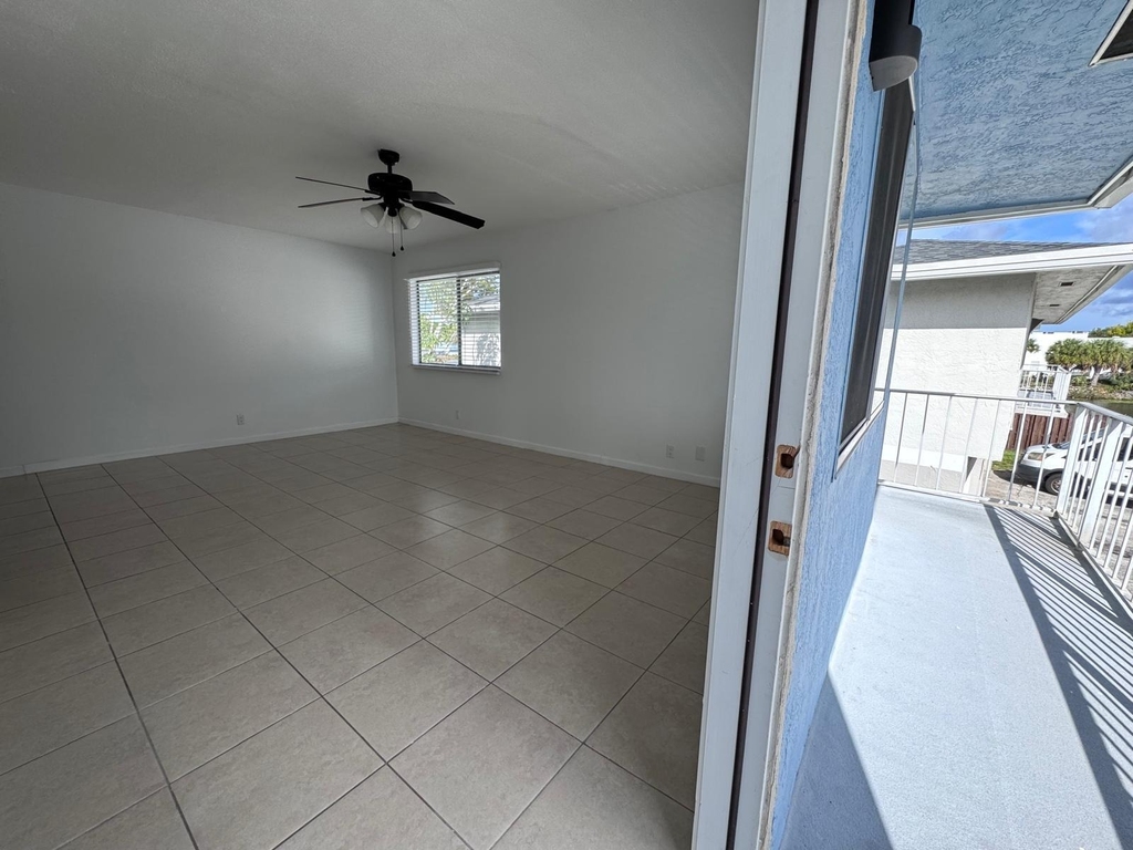 725 W Tiffany Drive - Photo 12