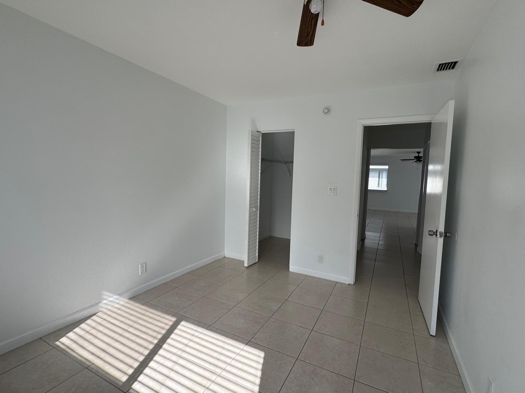725 W Tiffany Drive - Photo 11