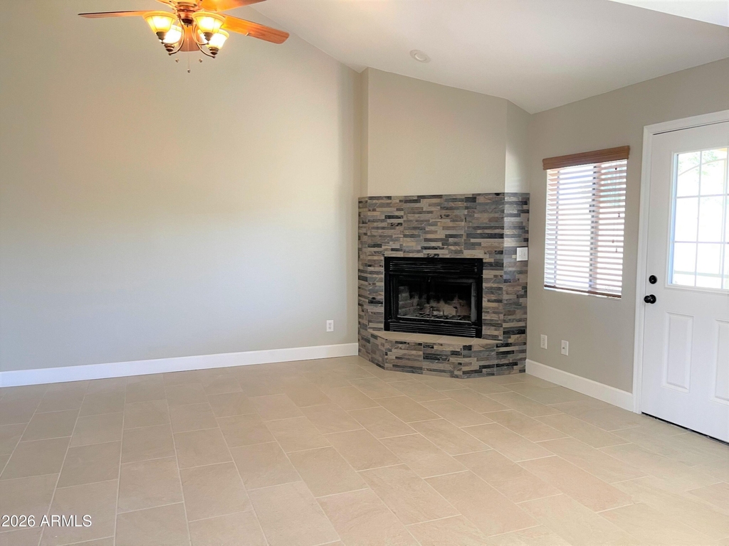 10235 N 31st Street - Photo 3