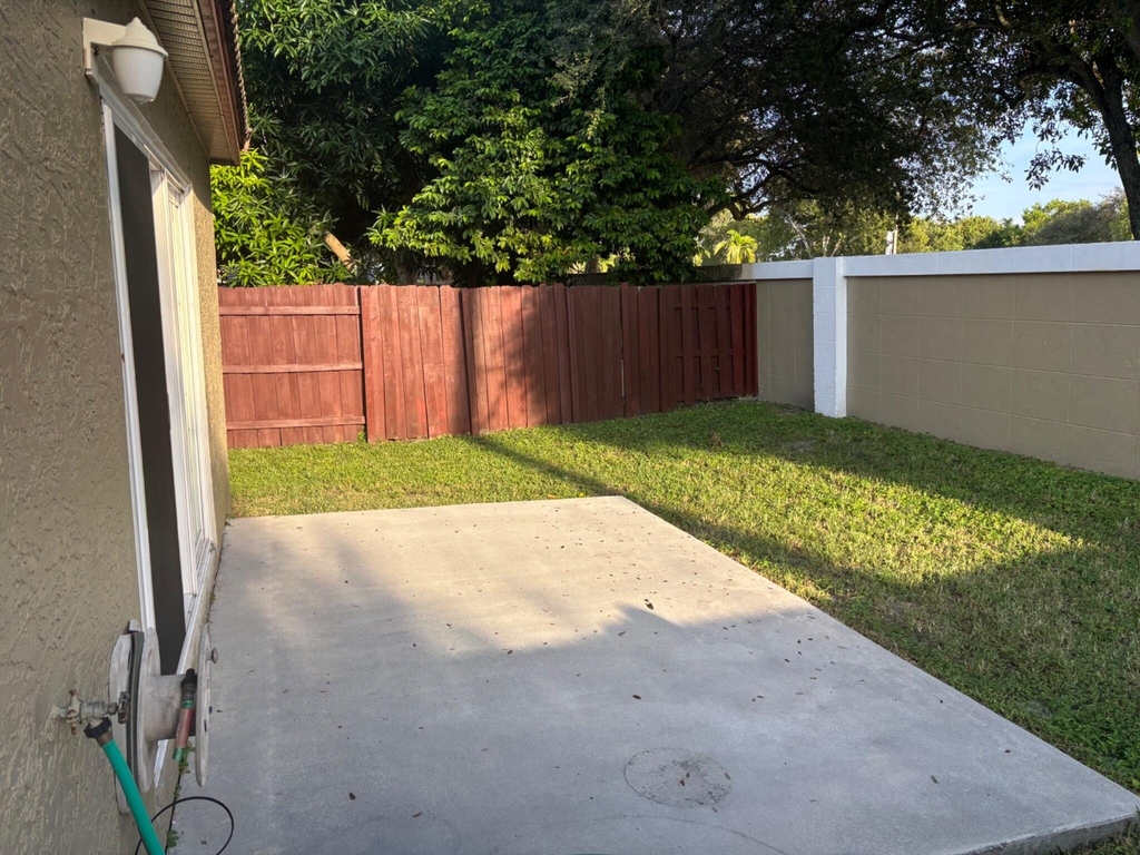 4262 Nw 1st Place - Photo 24