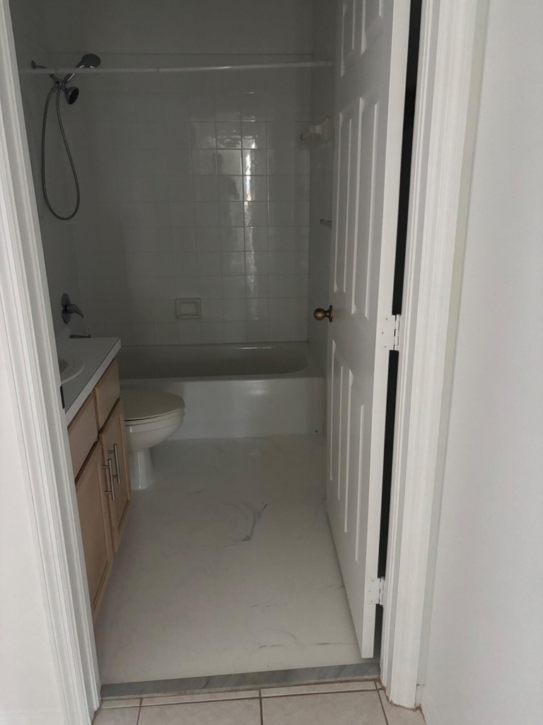 4262 Nw 1st Place - Photo 16