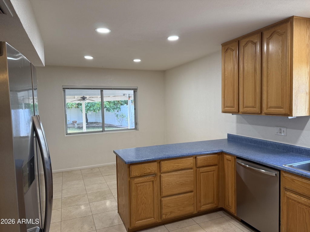 621 E Calavar Road - Photo 6