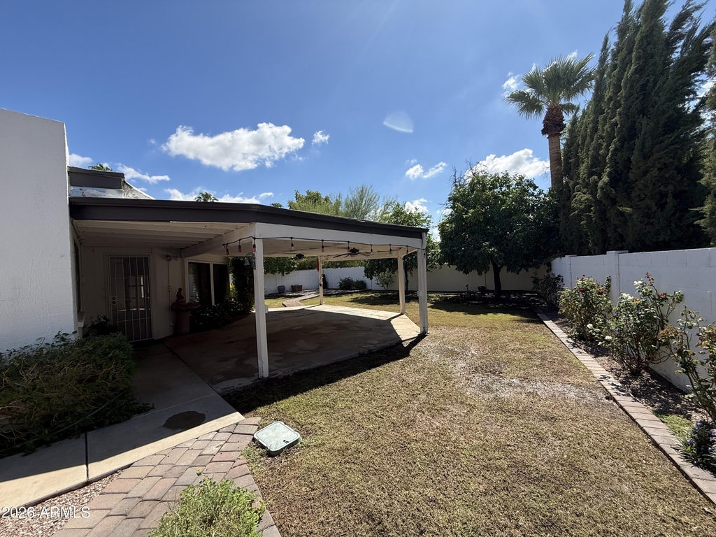 621 E Calavar Road - Photo 25
