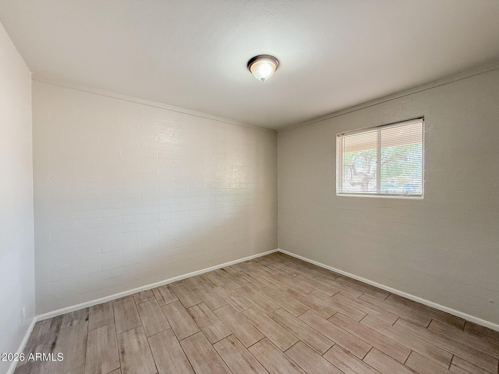 1721 E Sheridan Street - Photo 9