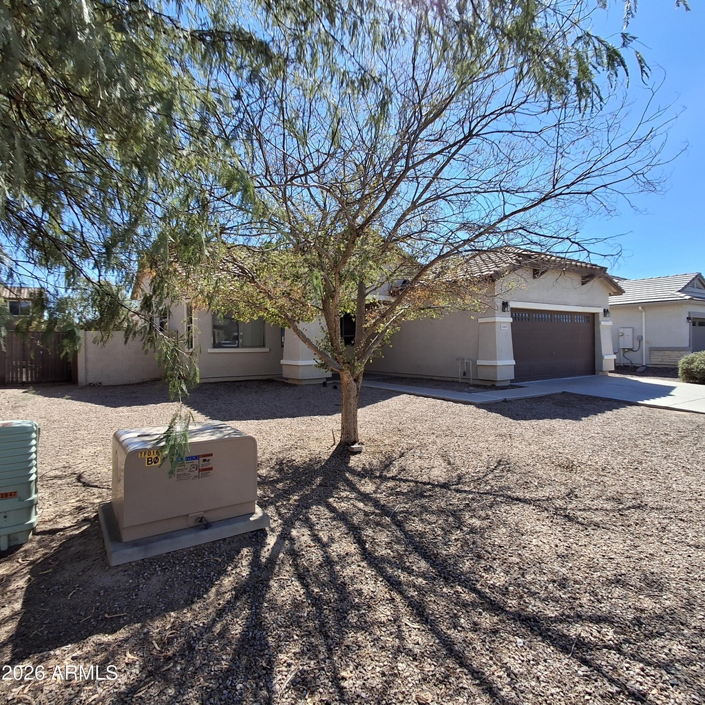 43947 W Palo Ceniza Way - Photo 2