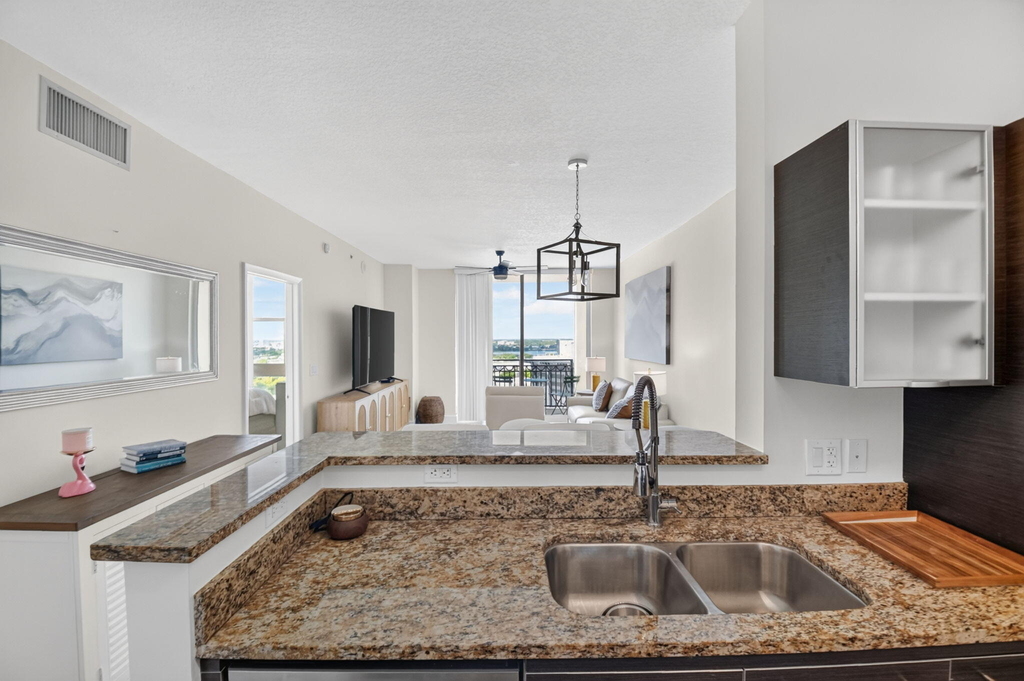550 Okeechobee Boulevard - Photo 17