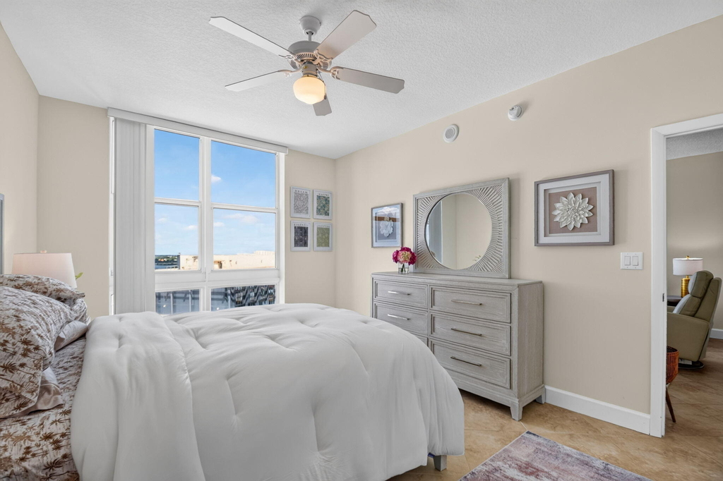 550 Okeechobee Boulevard - Photo 20