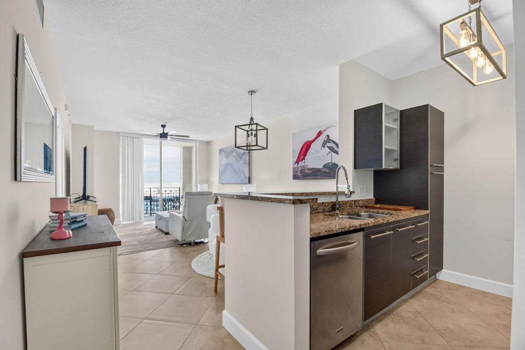 550 Okeechobee Boulevard - Photo 2