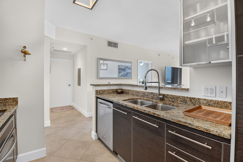 550 Okeechobee Boulevard - Photo 16