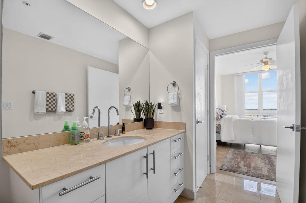 550 Okeechobee Boulevard - Photo 27