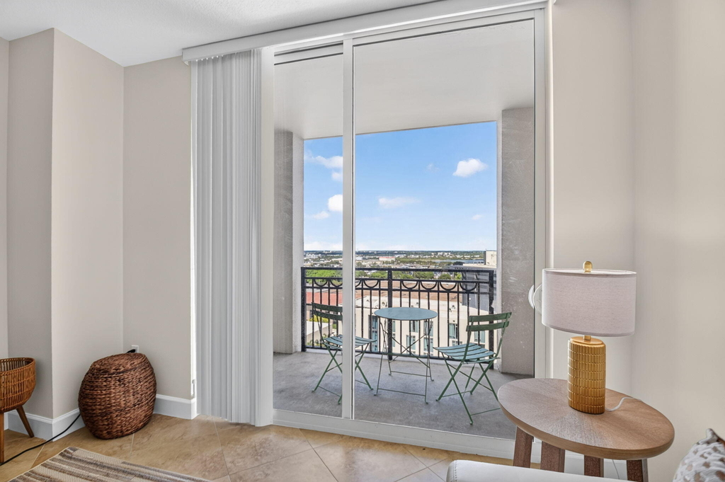 550 Okeechobee Boulevard - Photo 8