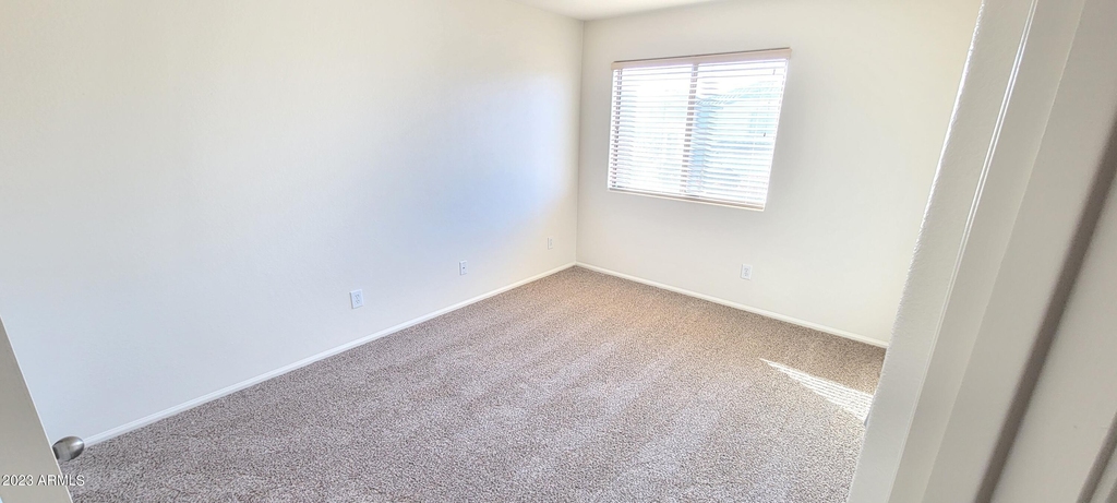 306 W Hereford Drive - Photo 15