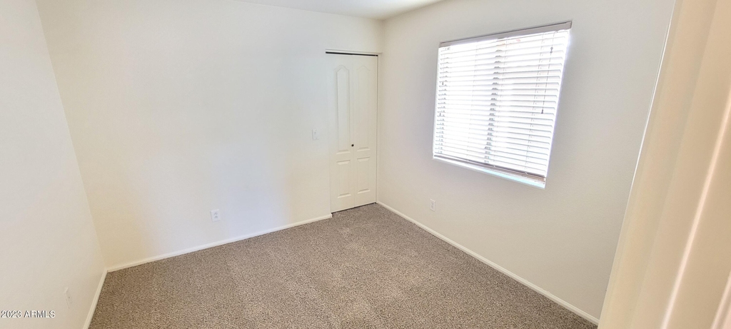 306 W Hereford Drive - Photo 13