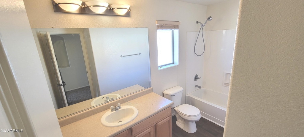 306 W Hereford Drive - Photo 18