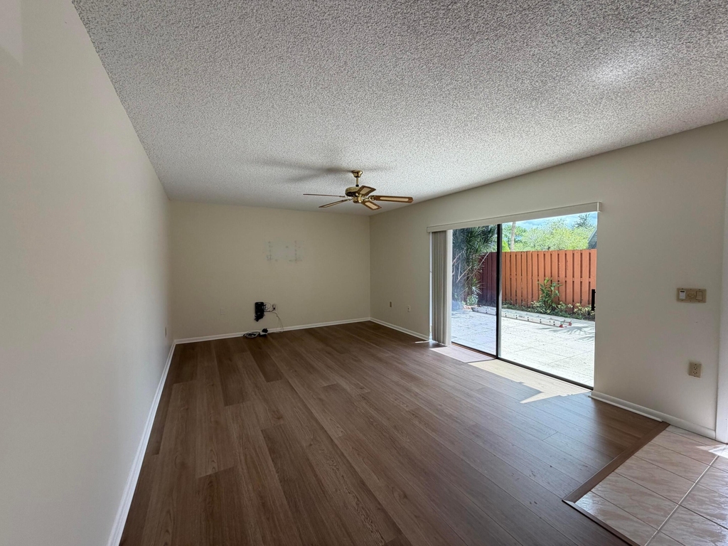 5820 Se Windsong Lane - Photo 6