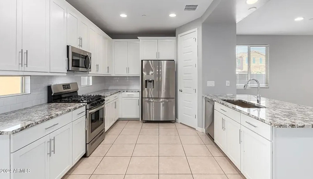 9640 E Thunderbolt Avenue - Photo 6