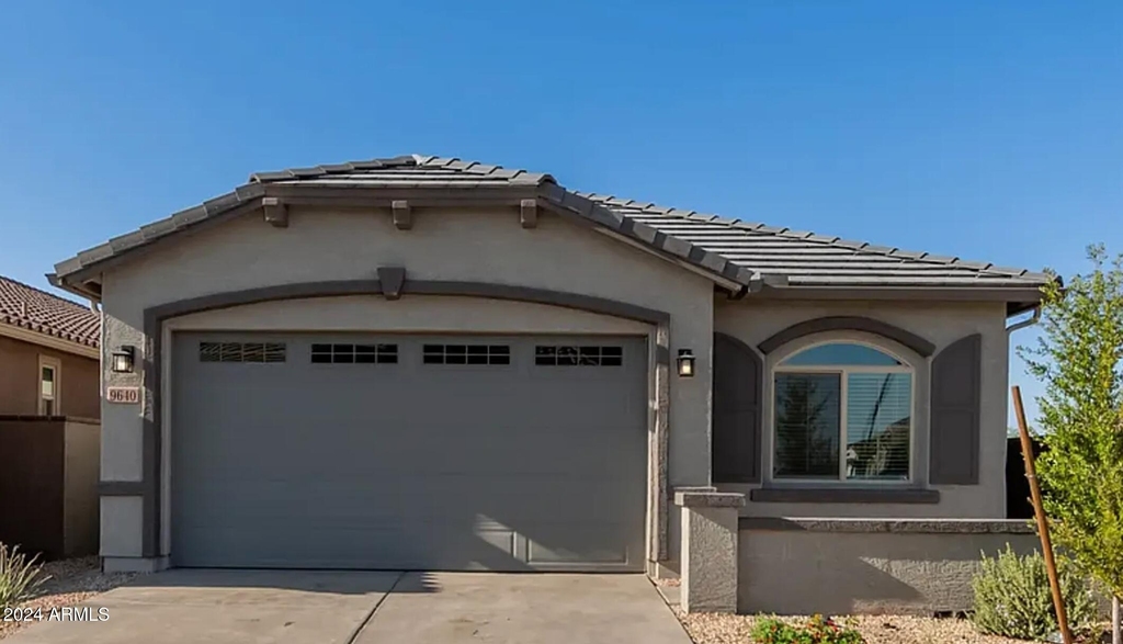 9640 E Thunderbolt Avenue - Photo 1