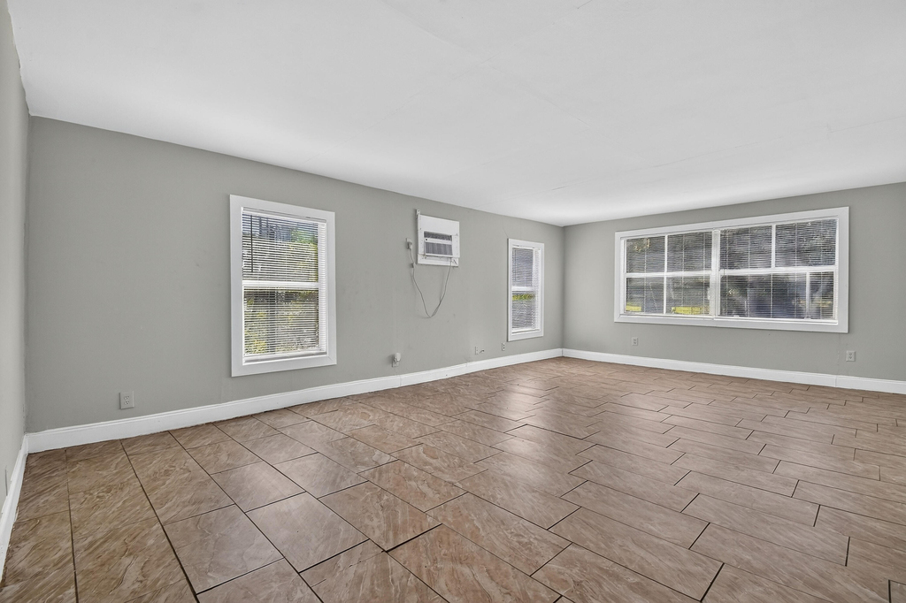 885 7th Street - Photo 6