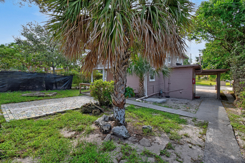 885 7th Street - Photo 46