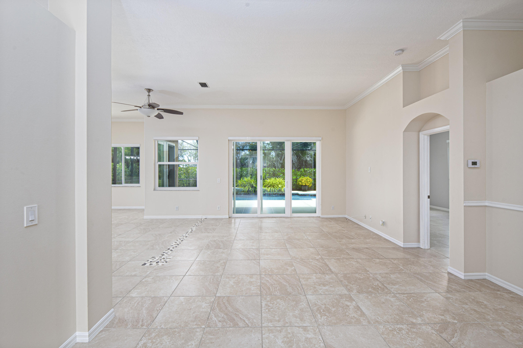 421 Sw Crabapple Cove - Photo 9