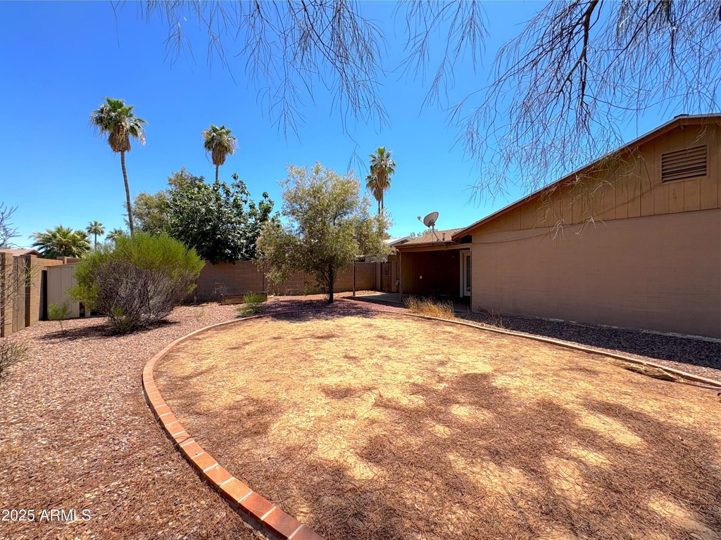 6103 S College Avenue - Photo 12