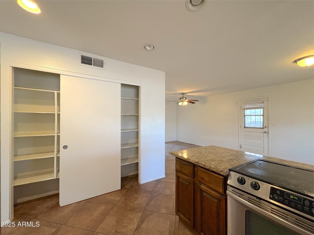 6103 S College Avenue - Photo 6