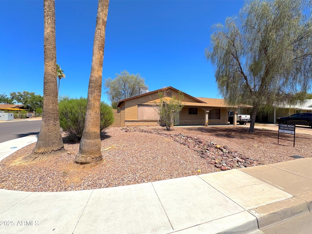 6103 S College Avenue - Photo 2