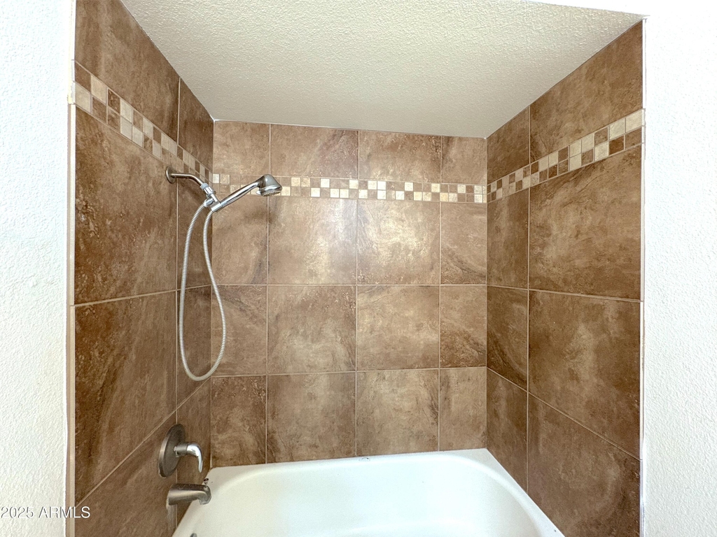 6103 S College Avenue - Photo 11