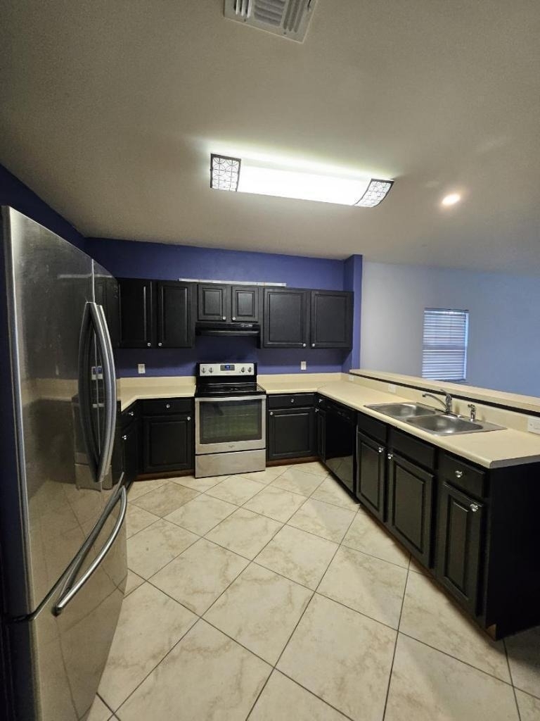 2957 Saginaw Avenue - Photo 3