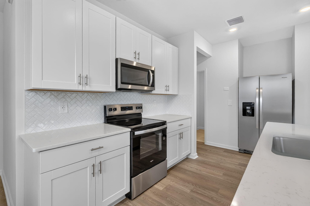 663 Salisbury Circle - Photo 4