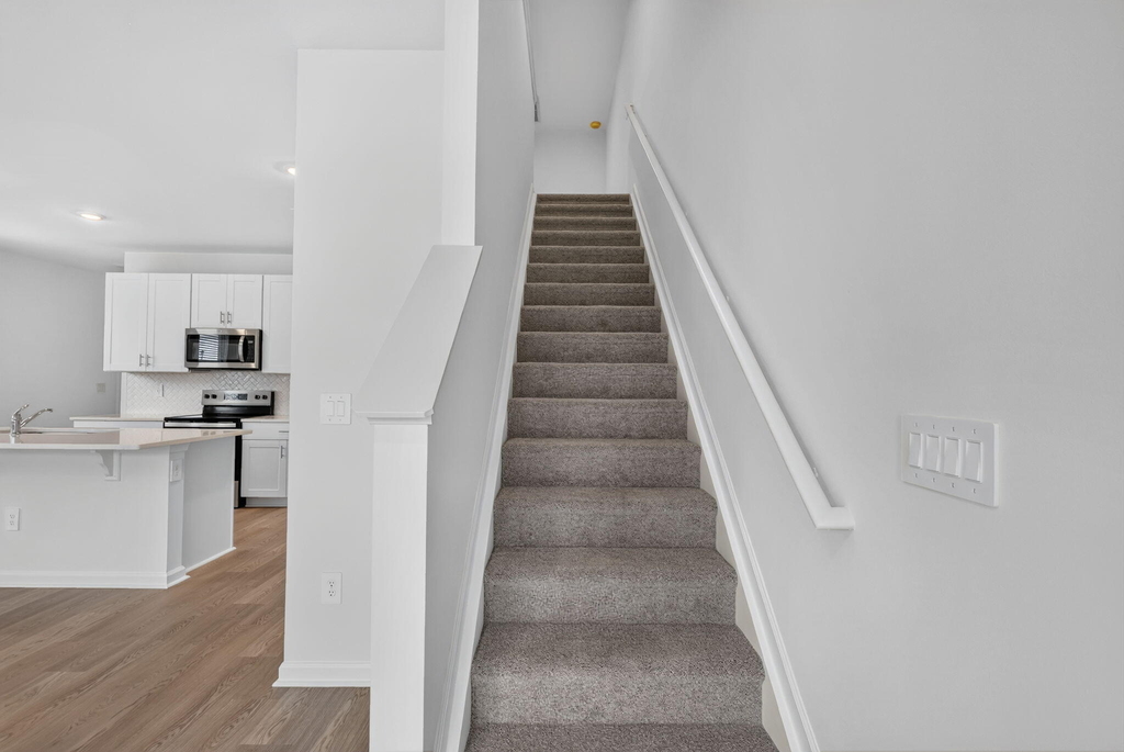 663 Salisbury Circle - Photo 10