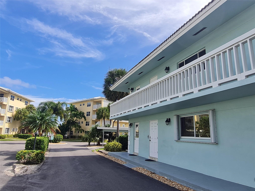 222 N Federal Highway - Photo 4