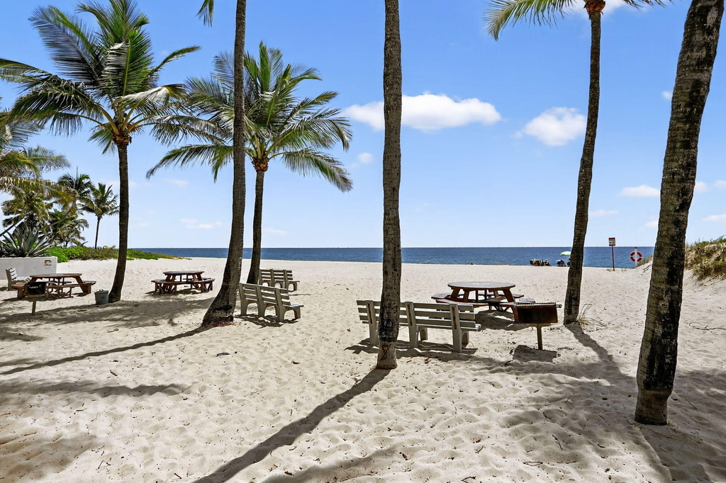 1391 S Ocean Boulevard - Photo 43