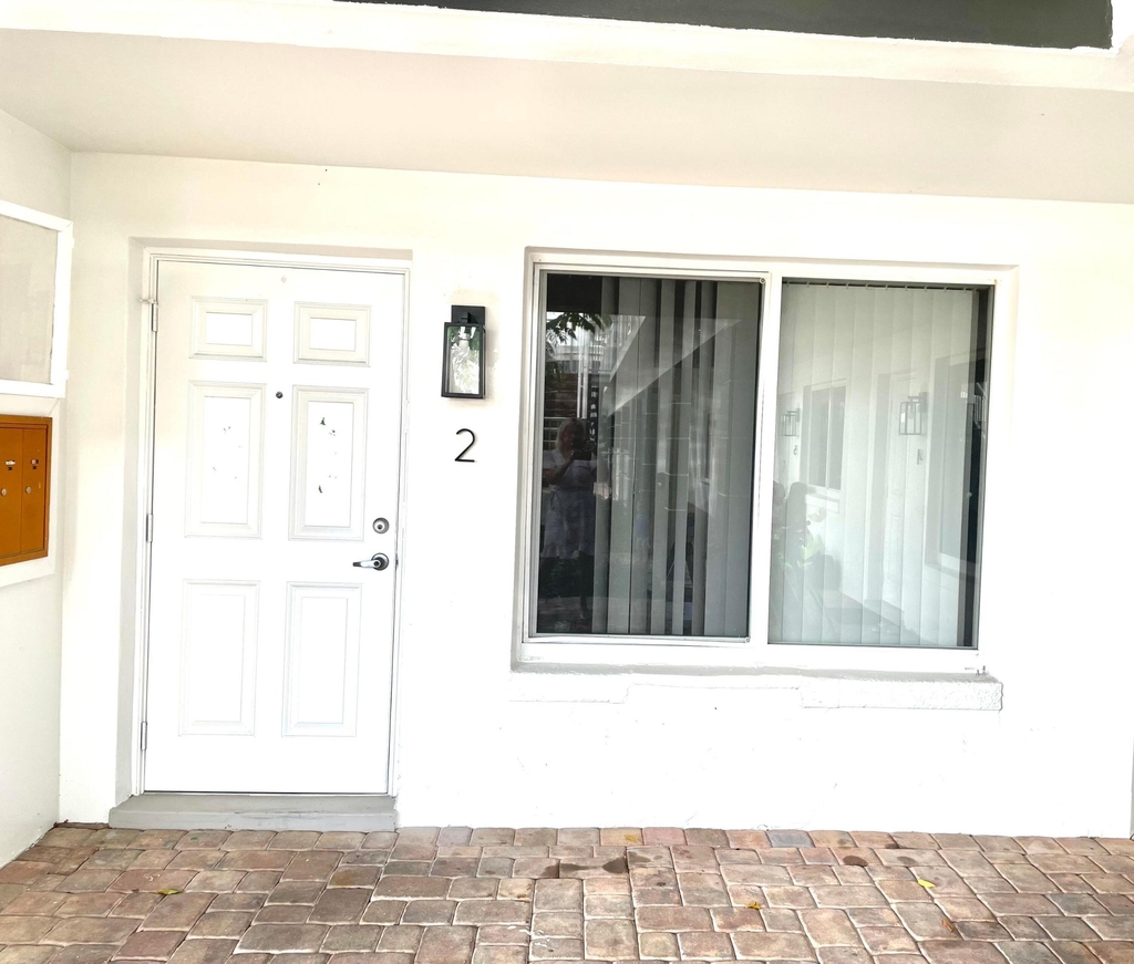 330 W Camino Real - Photo 2