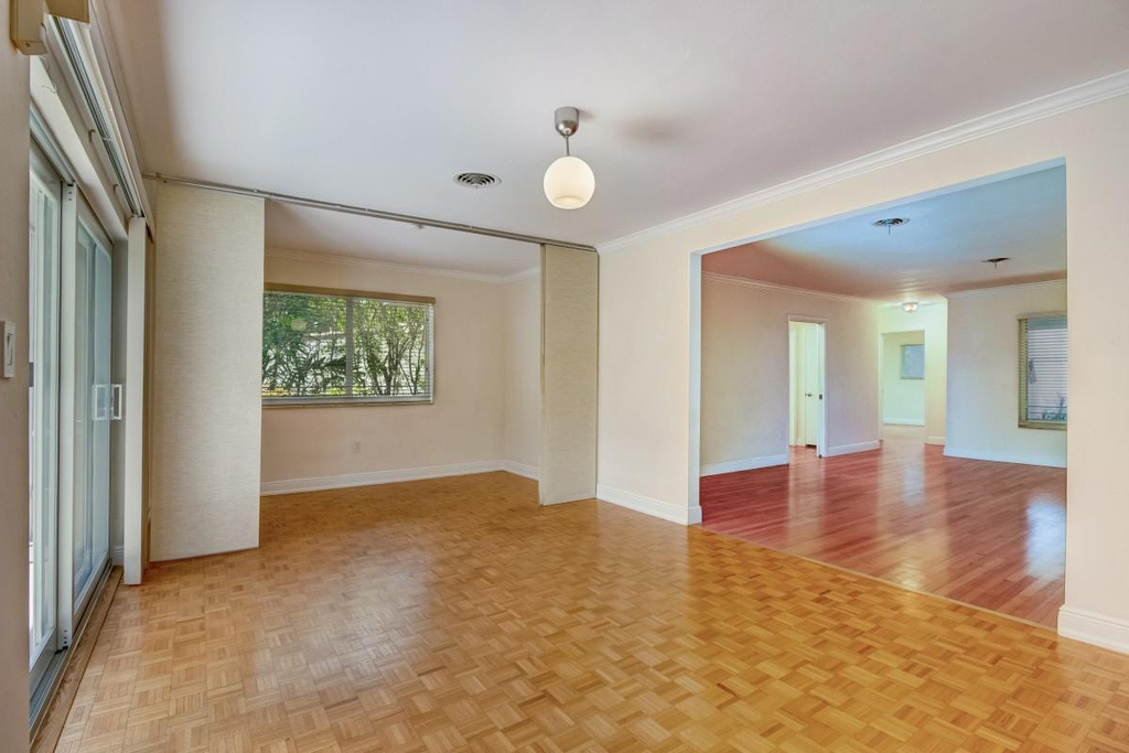 901 Santiago Street - Photo 8